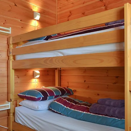 Holiday home Larchwood